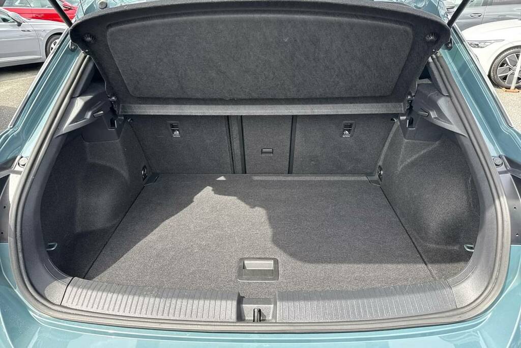 Volkswagen T-Roc 1.5 Tsi R-line GD25LFZ Blue #2