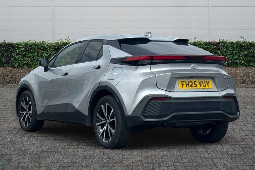 Toyota C-Hr 1.8 Hybrid Design Cvt FH25VUY Silver #2