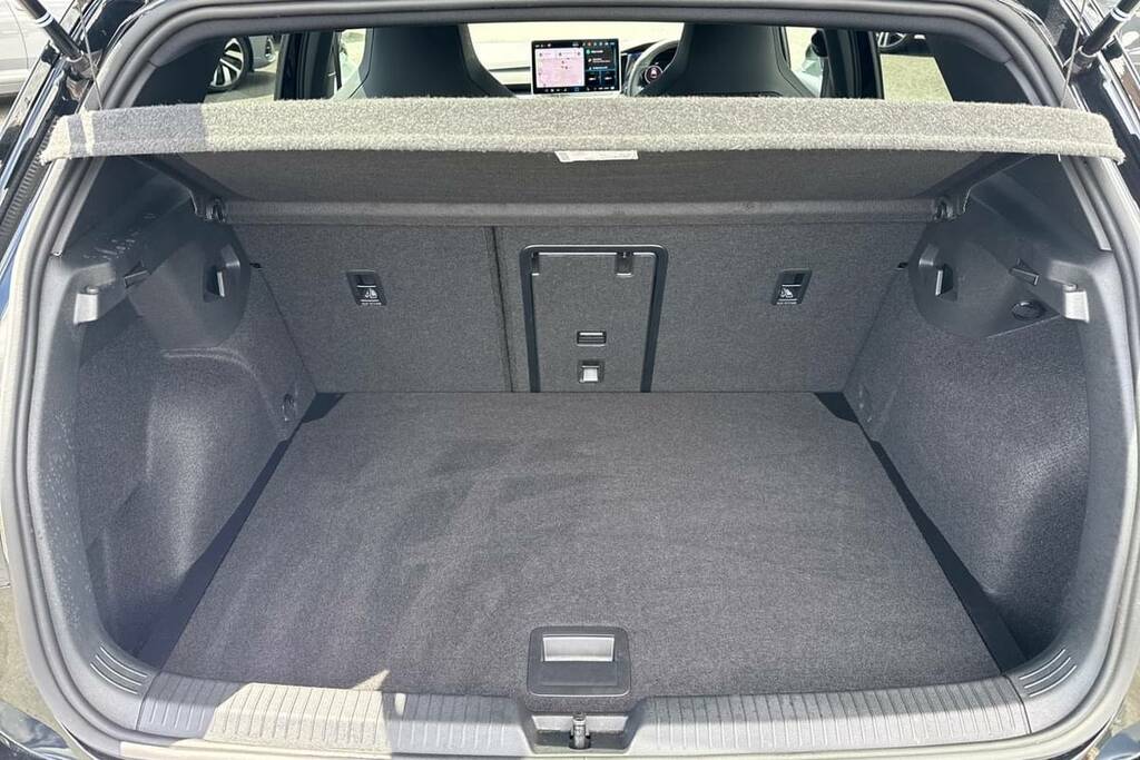 Volkswagen Golf 1.5 Etsi 150 Black Edition Dsg KN75GBU Black #2