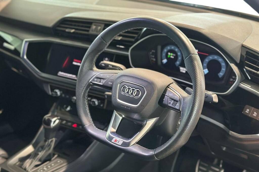 Audi Q3 45 Tfsi E Black Edition S Tronic BL73DXD Grey #4
