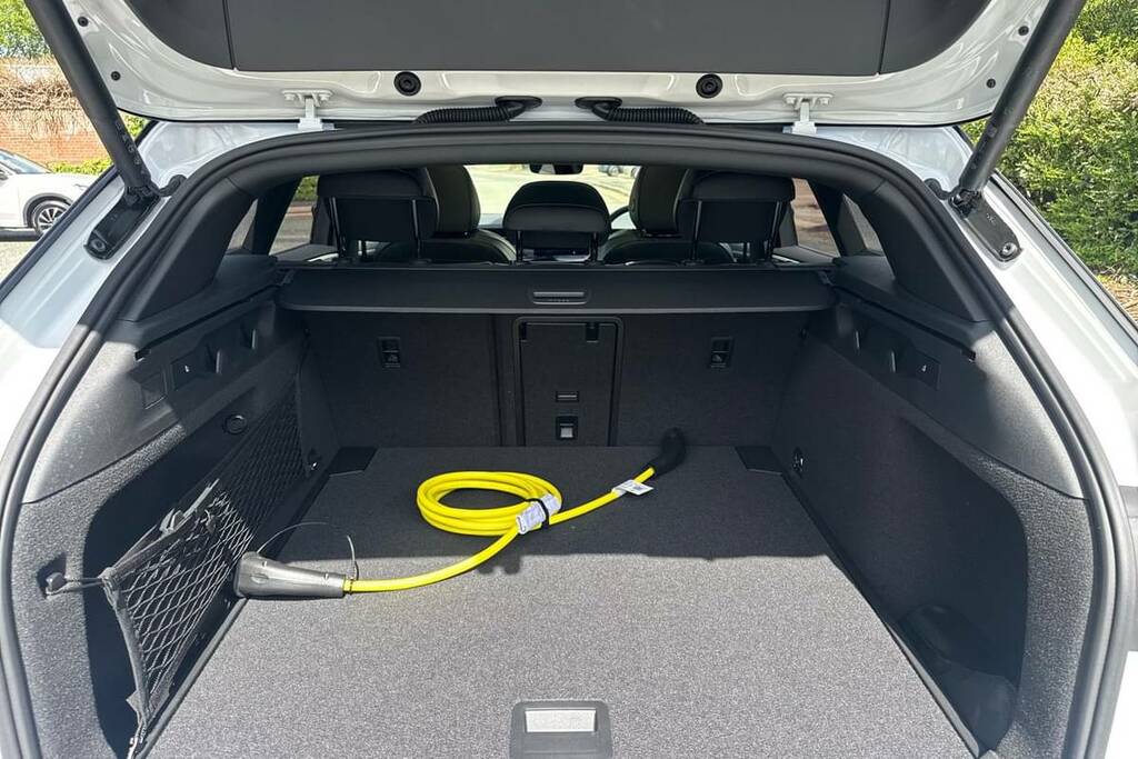 Volkswagen ID.7 210Kw Match Pro Plus 77Kwh White #2