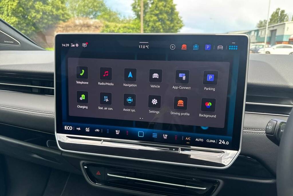 Volkswagen ID.7 210Kw Match Pro Plus 77Kwh White #3