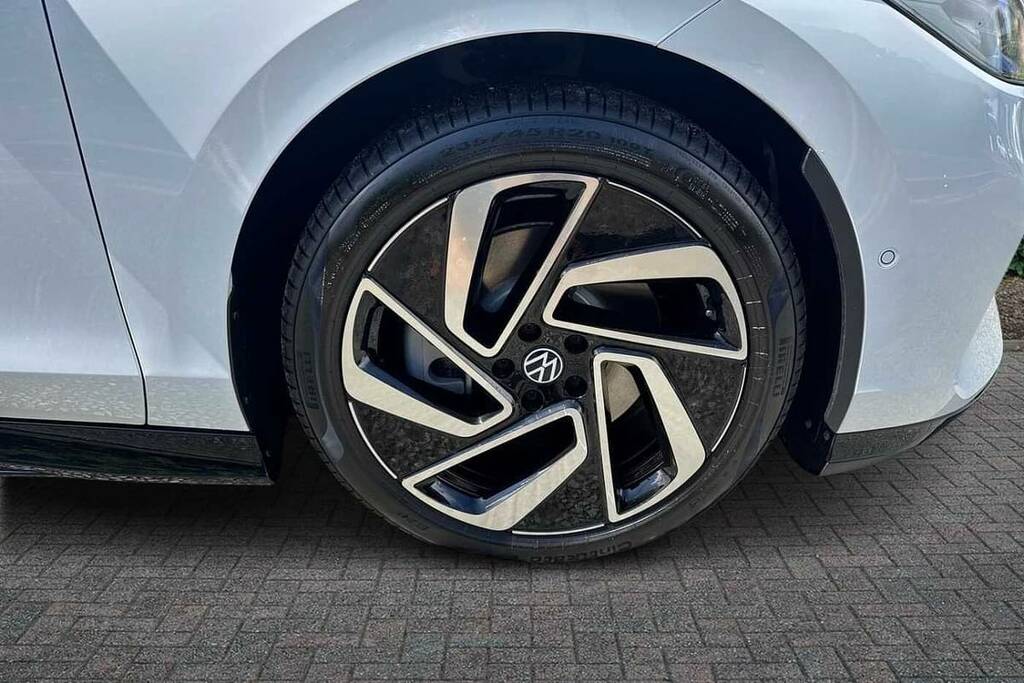 Volkswagen ID.7 210Kw Match Pro Plus 77Kwh White #5