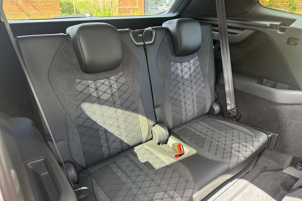 Volkswagen Tayron 2.0 Tdi R-line Dsg7 7 Seat Purple #5