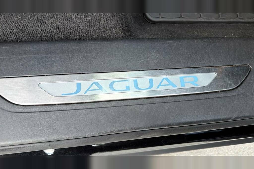 Jaguar F-Pace R-sport Awd Black #25