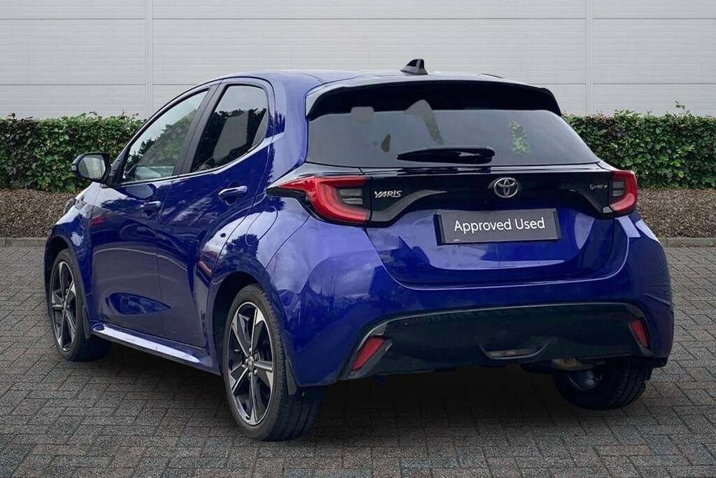 Toyota Yaris 1.5 Hybrid 130 Excel Cvt  #2
