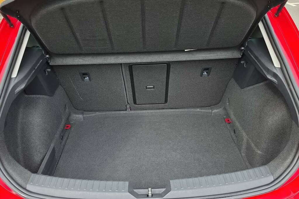 Seat Leon 1.5 Etsi 150 Fr Dsg YS70HFL Red #2
