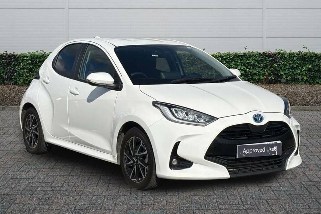 Toyota Yaris 1.5 Hybrid Design Cvt VU73UYP White