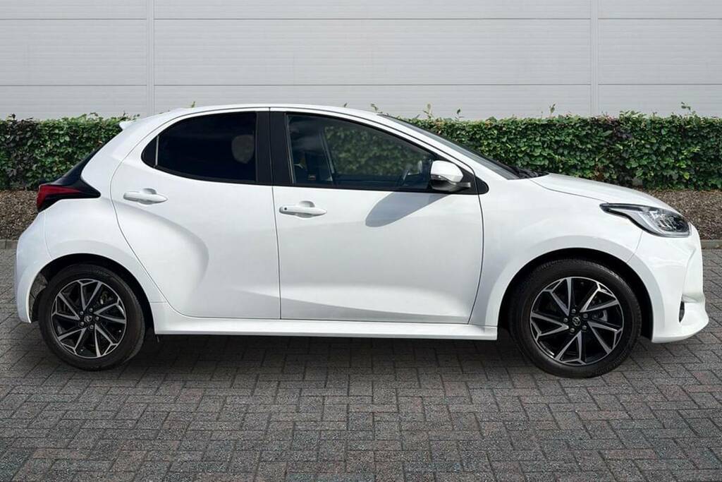 Toyota Yaris 1.5 Hybrid Design Cvt VU73UYP White #5