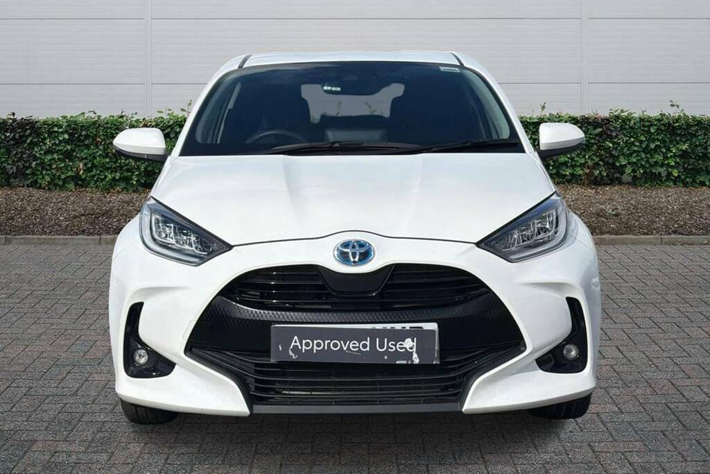 Toyota Yaris 1.5 Hybrid Design Cvt VU73UYP White #3