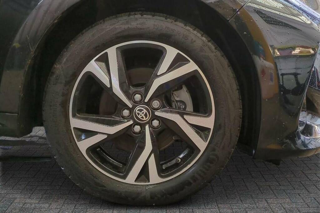 Toyota Yaris 1.5 Hybrid Design Cvt BN24XAJ Black #6