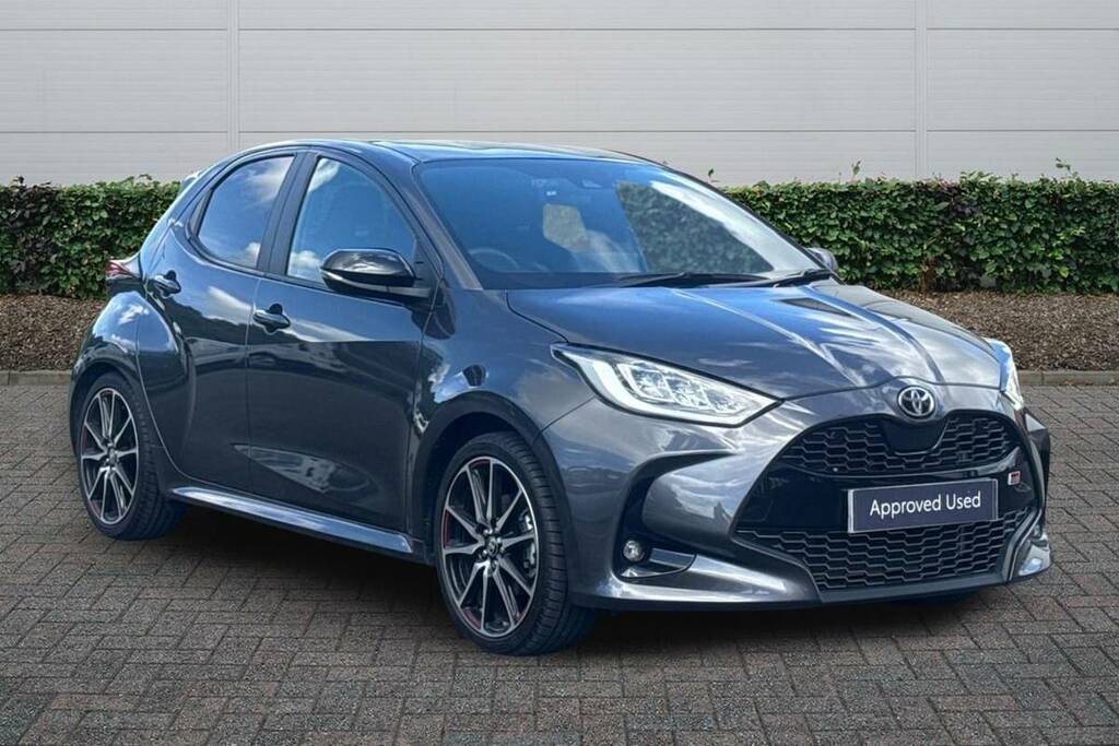 Toyota Yaris 1.5 Hybrid Gr Sport Cvt Grey
