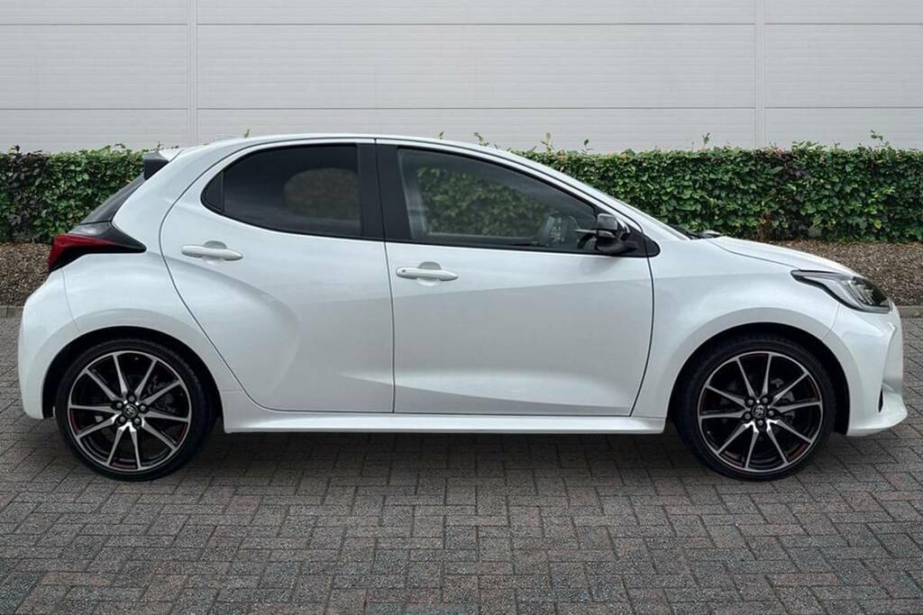Toyota Yaris 1.5 Hybrid Gr Sport Cvt PJ73OAH White #5