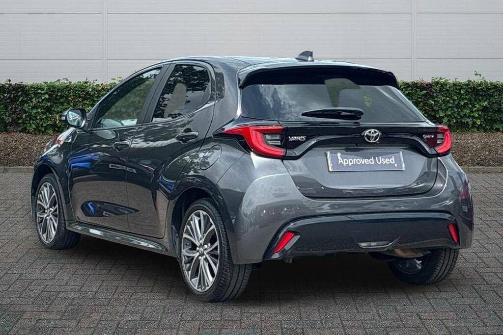 Toyota Yaris 1.5 Hybrid Excel Cvt BT74NCV Grey #2