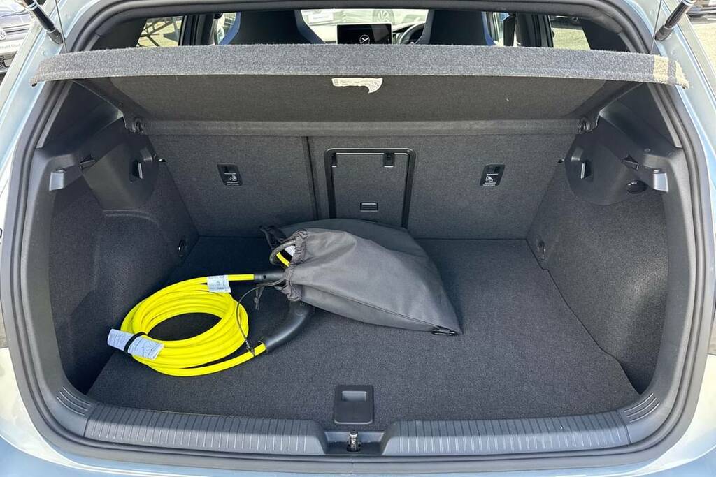 Volkswagen Golf 1.5 Tsi 272 Gte Ehybrid Dsg DC25HYP Silver #2