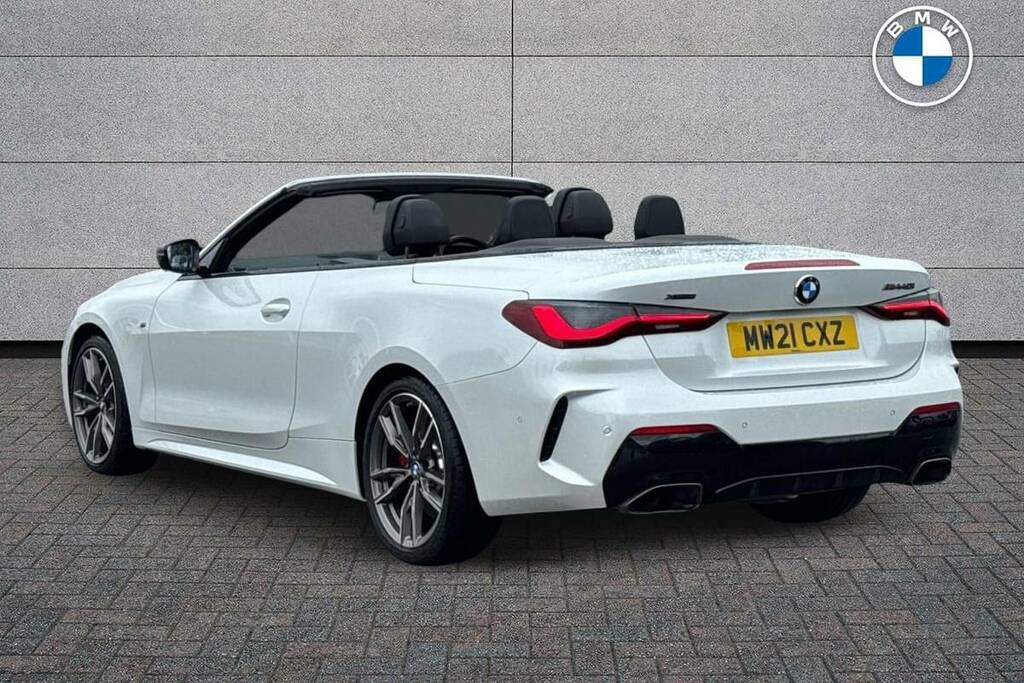 BMW 4 Series M440i Xdrive Mht Step White #2