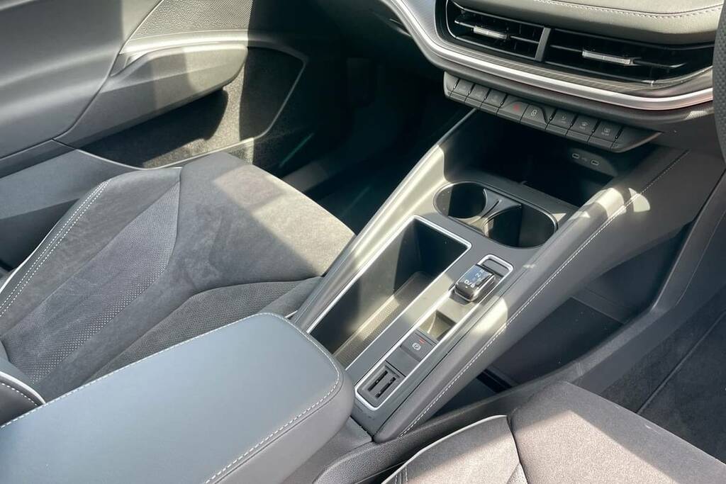 Skoda Elroq 210Kw 85 Sportline 82Kwh Blue #5