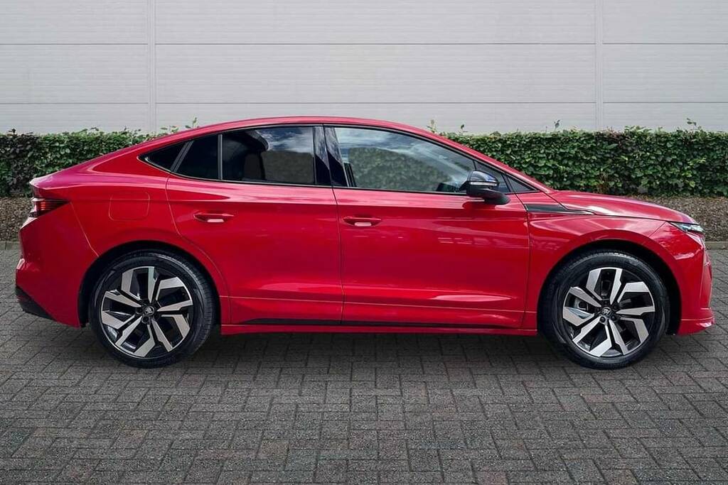 Skoda ENYAQ 210Kw 85 Sportline 82Kwh Red #4