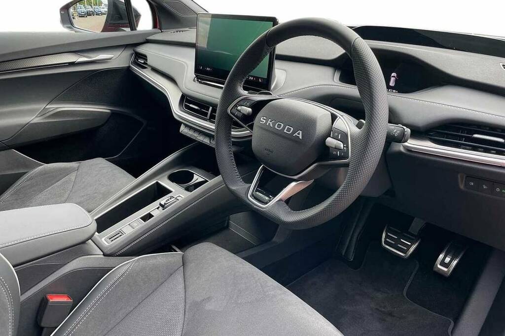 Skoda ENYAQ 210Kw 85 Sportline 82Kwh Red #6