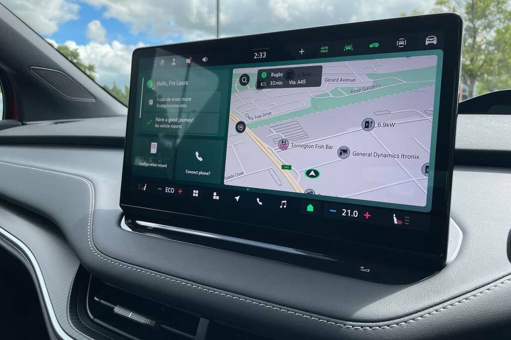 Skoda ENYAQ 210Kw 85 Sportline 82Kwh Red #3