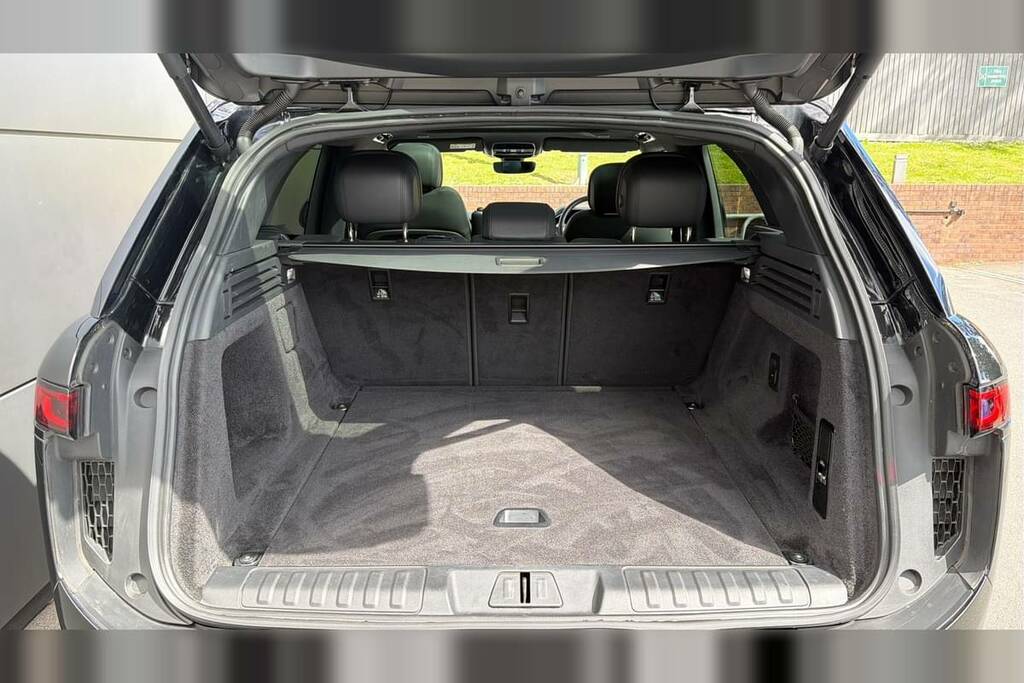 Land Rover Range Rover Sport 3.0 D300 Dynamic Se YK23KYB Black #2