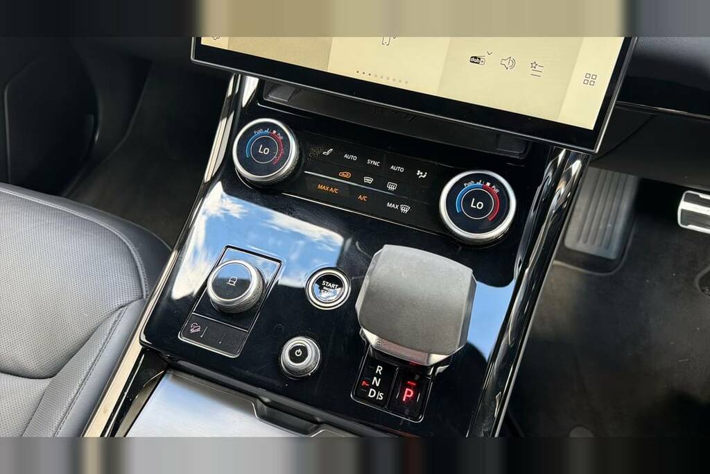 Land Rover Range Rover Sport 3.0 D300 Dynamic Se YK23KYB Black #5