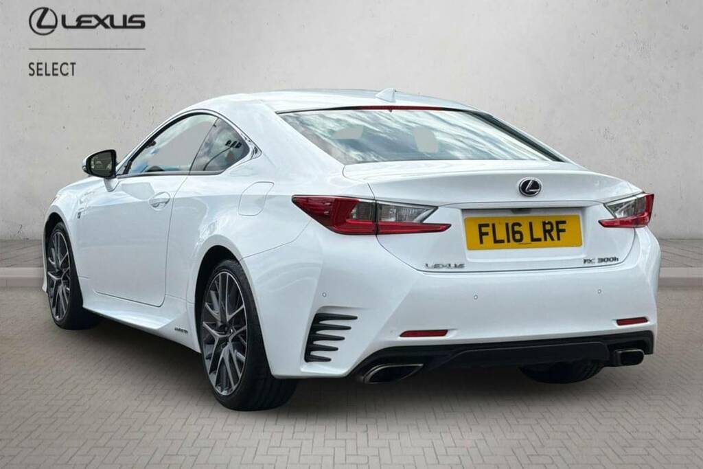 Lexus RC 300H 2.5 F-sport Cvt Premium Navigation White #4