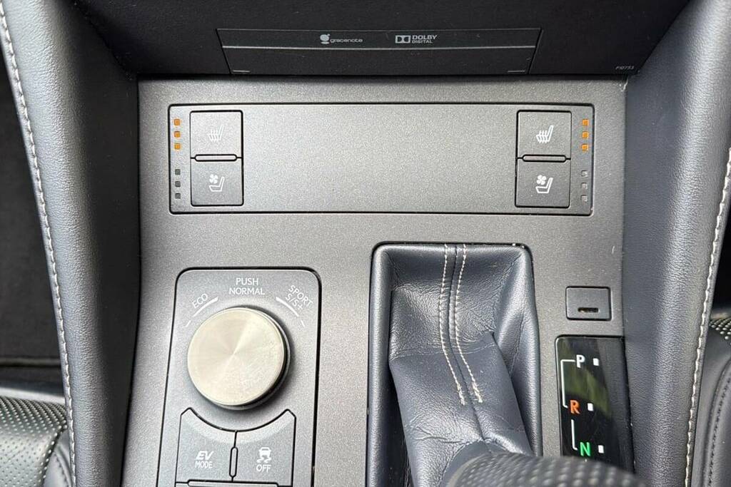 Lexus RC 300H 2.5 Luxury Silver #27
