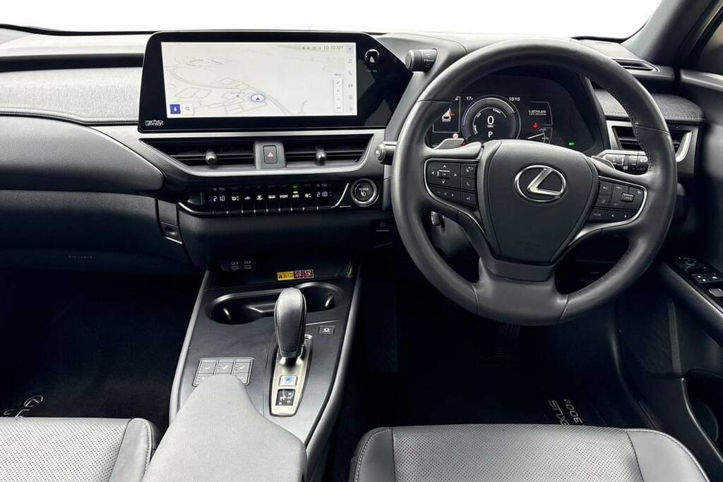 Lexus UX 300E 150Kw 72.8 Kwh E-cvt Takumi Pack Silver #6