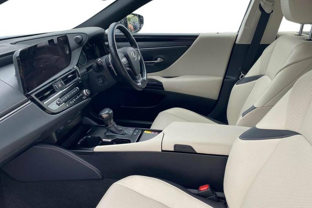 Lexus ES 300H 2.5 Premium Cvt Silver #3