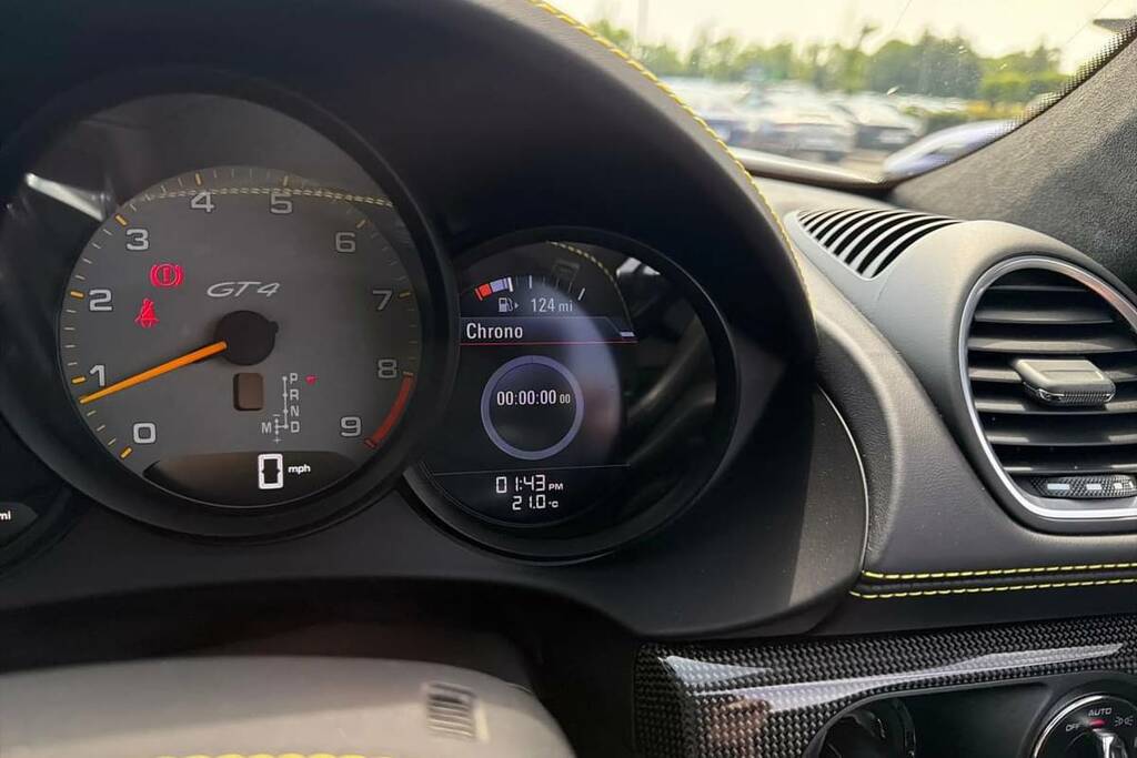 Porsche Cayman 4.0 Gt4 Yellow #18
