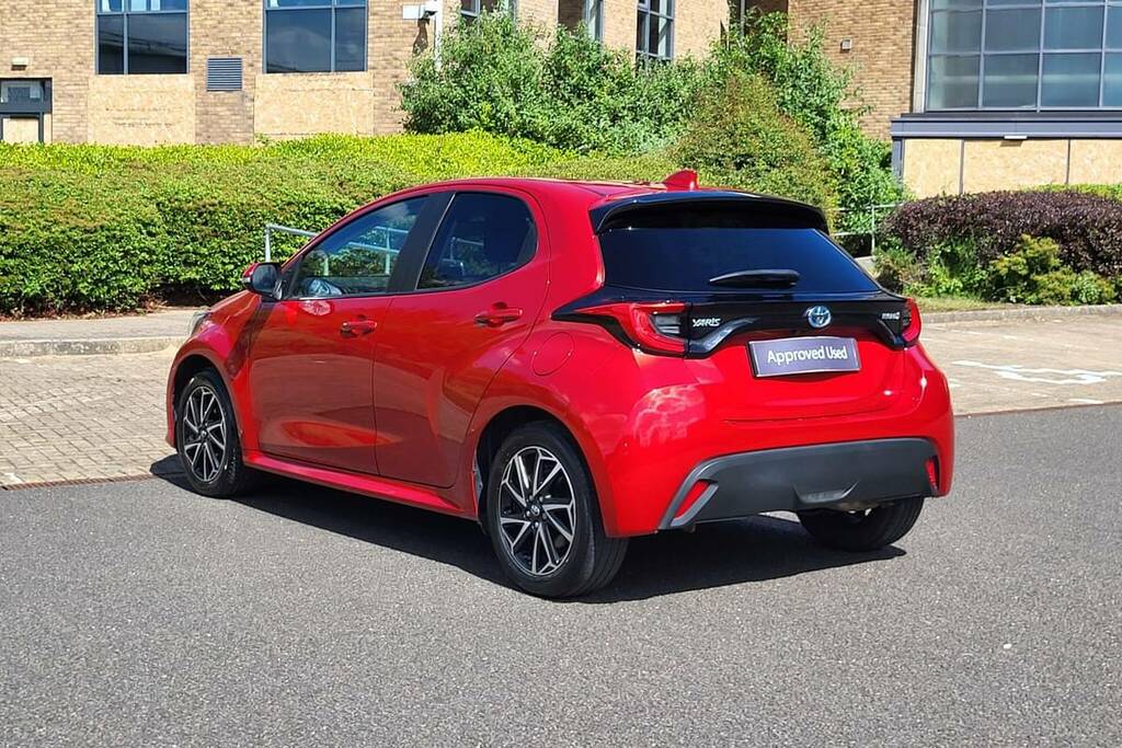 Toyota Yaris 1.5 Hybrid Design Cvt HF73YXA Red #3