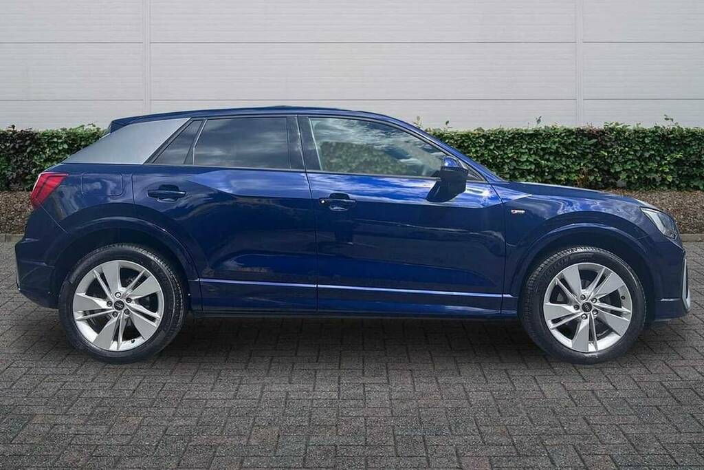 Audi Q2 35 Tfsi S Line S Tronic VF23KVX Blue #4