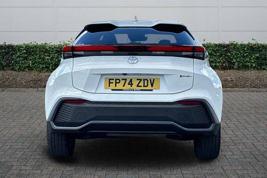 Toyota C-Hr 2.0 Phev Design Cvt FP74ZDV White #4