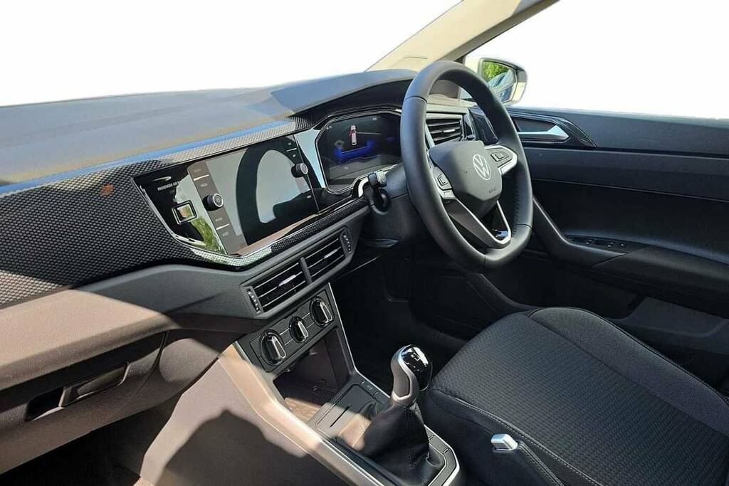 Volkswagen Polo 1.0 Tsi Match VN26ZVE White #2