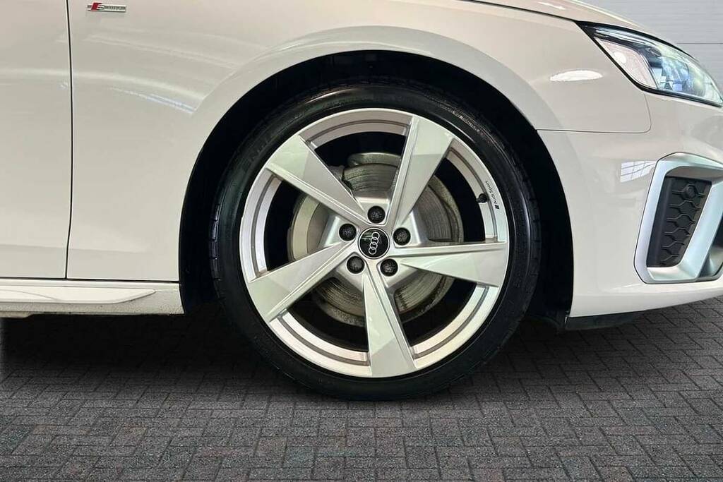 Audi A4 Avant 40 Tfsi 204 S Line S Tronic YR24ZDX White #5