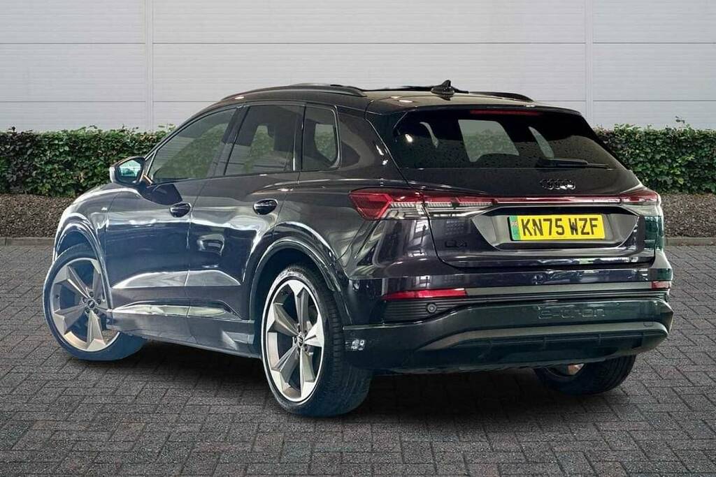 Audi Q4 E Tron 210Kw 45 Quattro 82Kwh Black Edition Purple #3