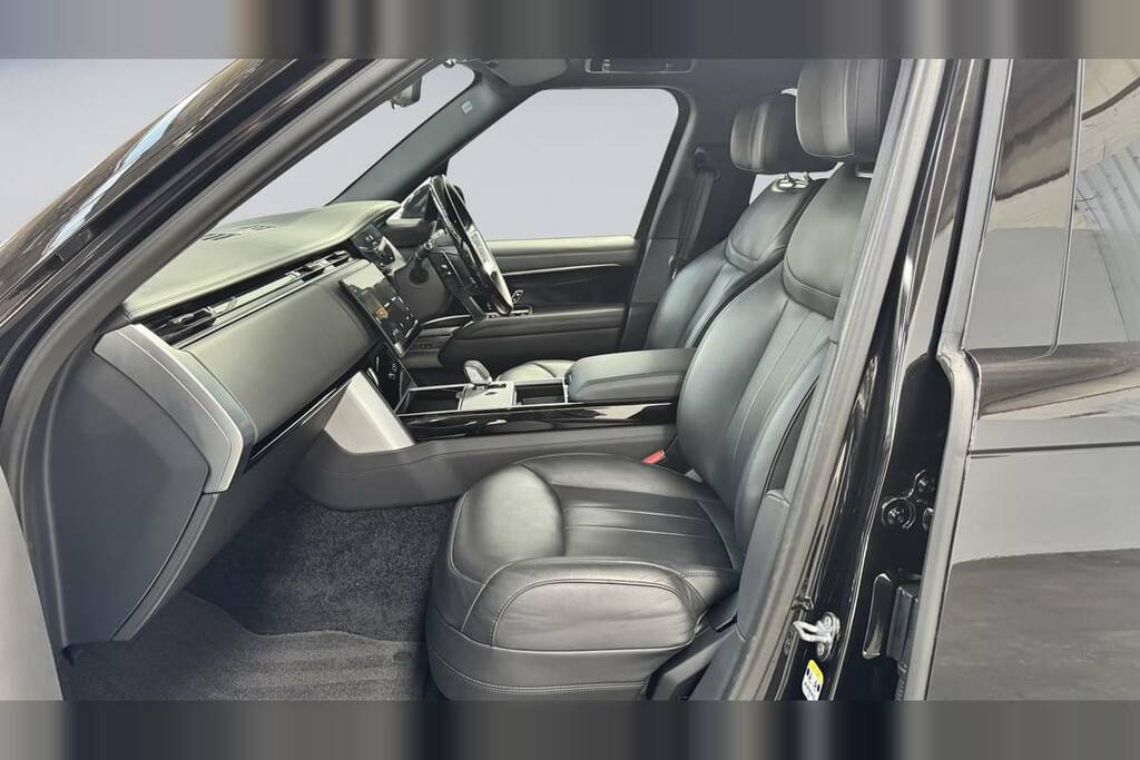 Land Rover Range Rover P460e Black #3