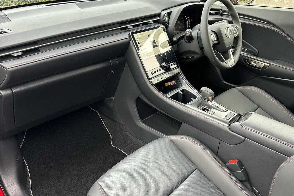 Lexus LBX 1.5 Premium E-cvt BD75VVN #2