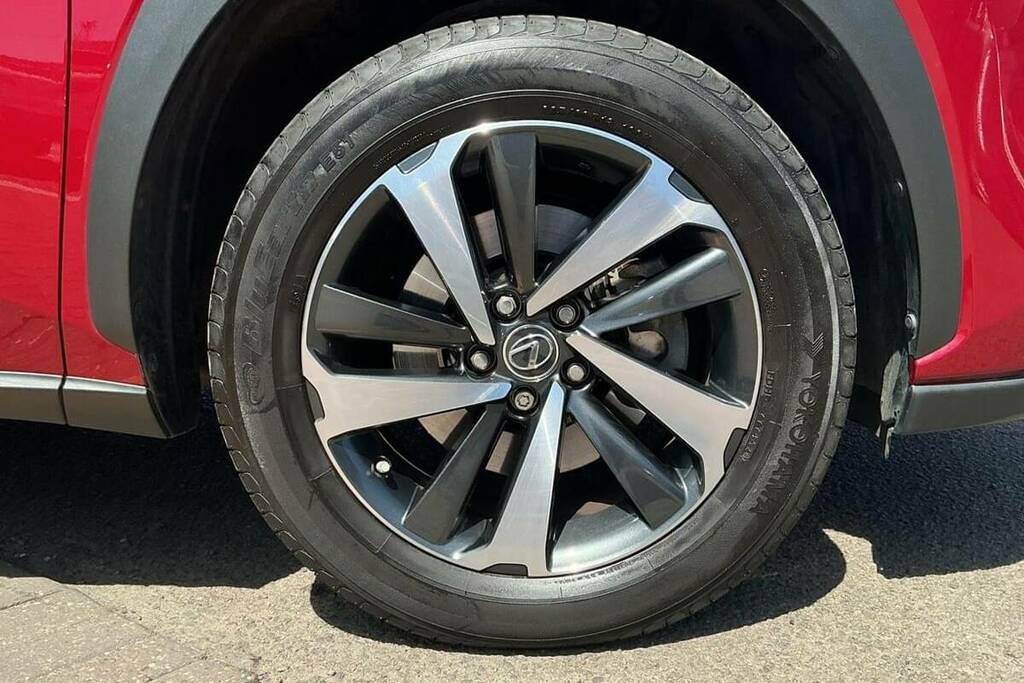 Lexus NX 300H 2.5 Cvt 8 Nav Silver #25