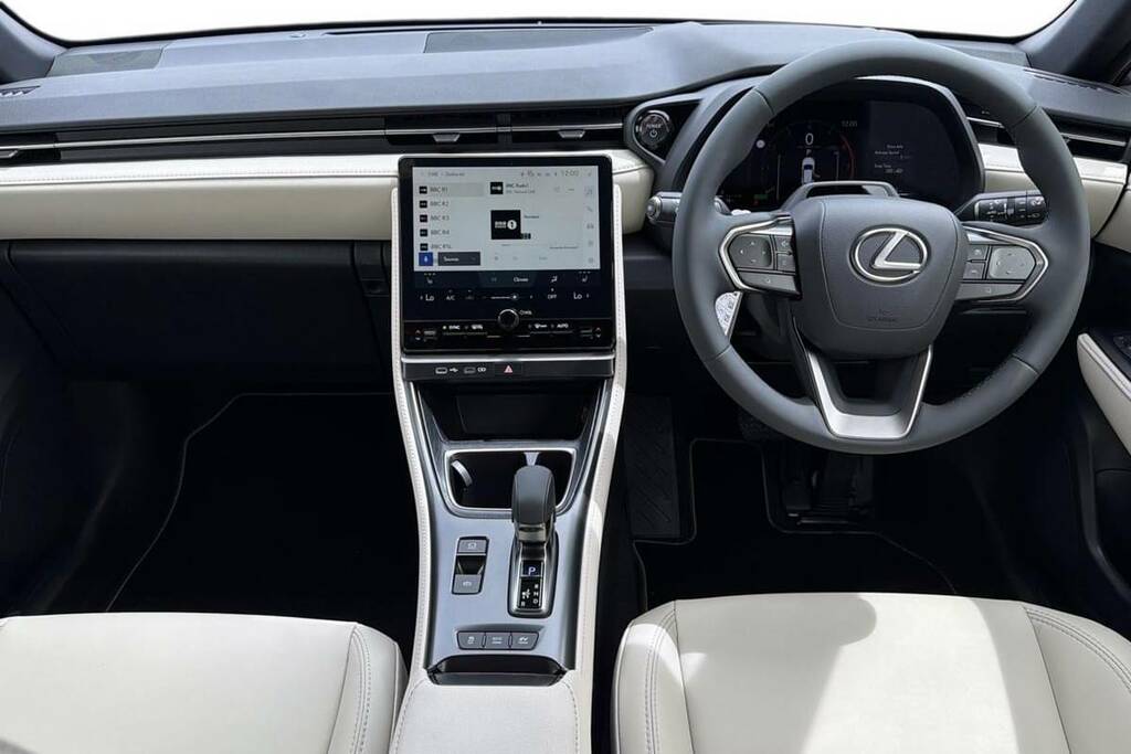 Lexus LBX 1.5 Premium Plus E-cvt #6