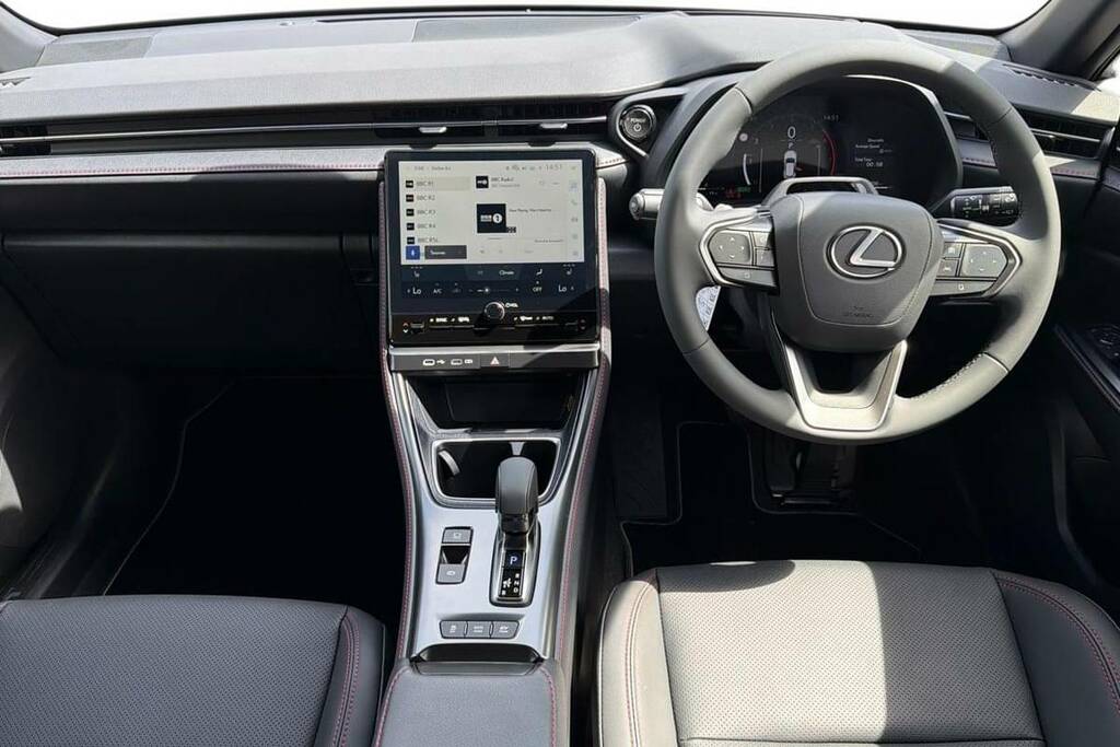 Lexus LBX 1.5 Premium Plus Design E-cvt #6