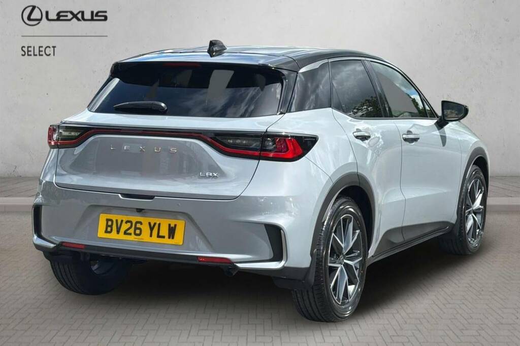 Lexus LBX 1.5 Premium Plus Design E-cvt #2