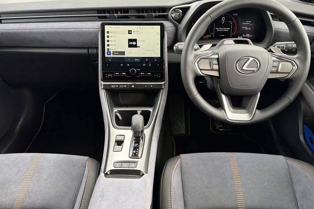 Lexus LBX 1.5 Takumi Design E-cvt #6