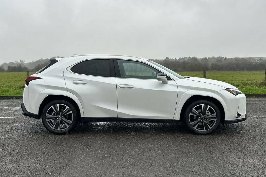 Lexus UX 300H 2.0 Takumi Cvt  #4