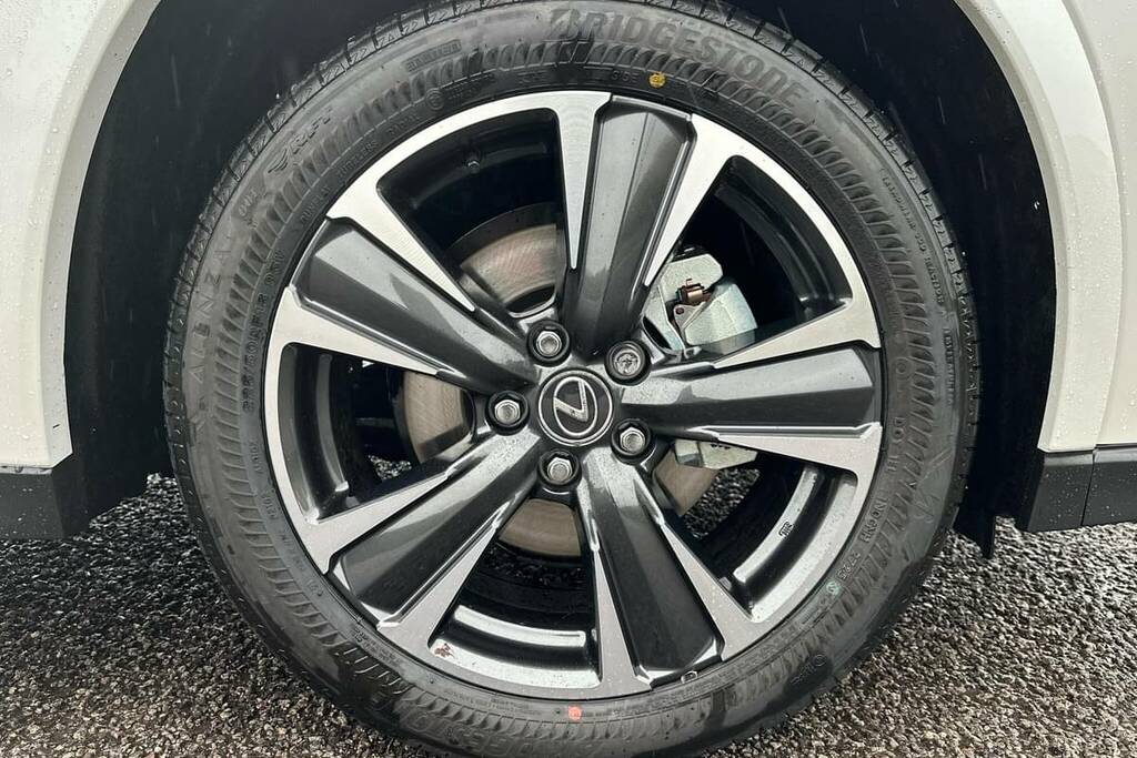 Lexus UX 300H 2.0 Takumi Cvt  #5