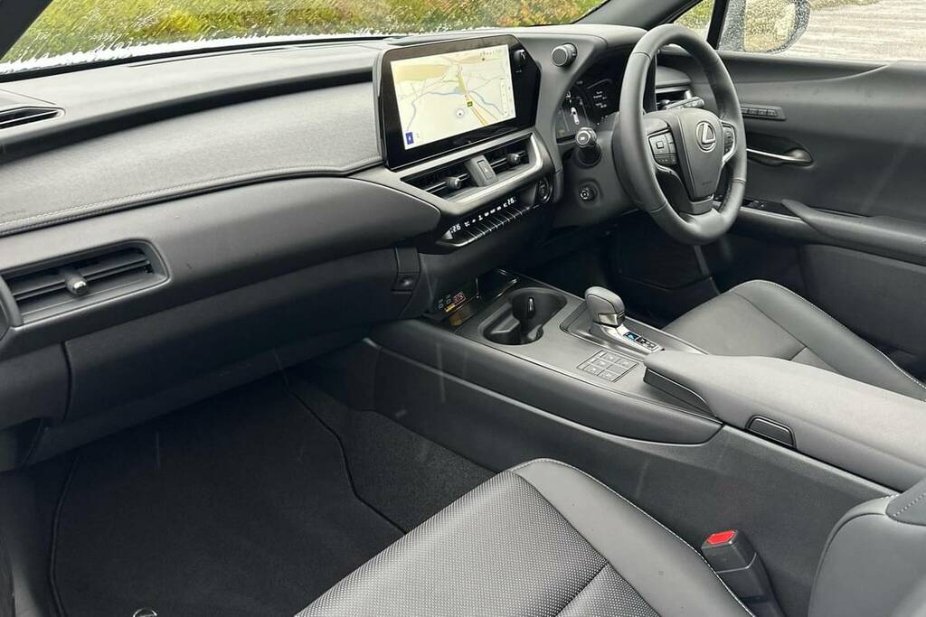 Lexus UX 300H 2.0 Takumi Cvt  #2