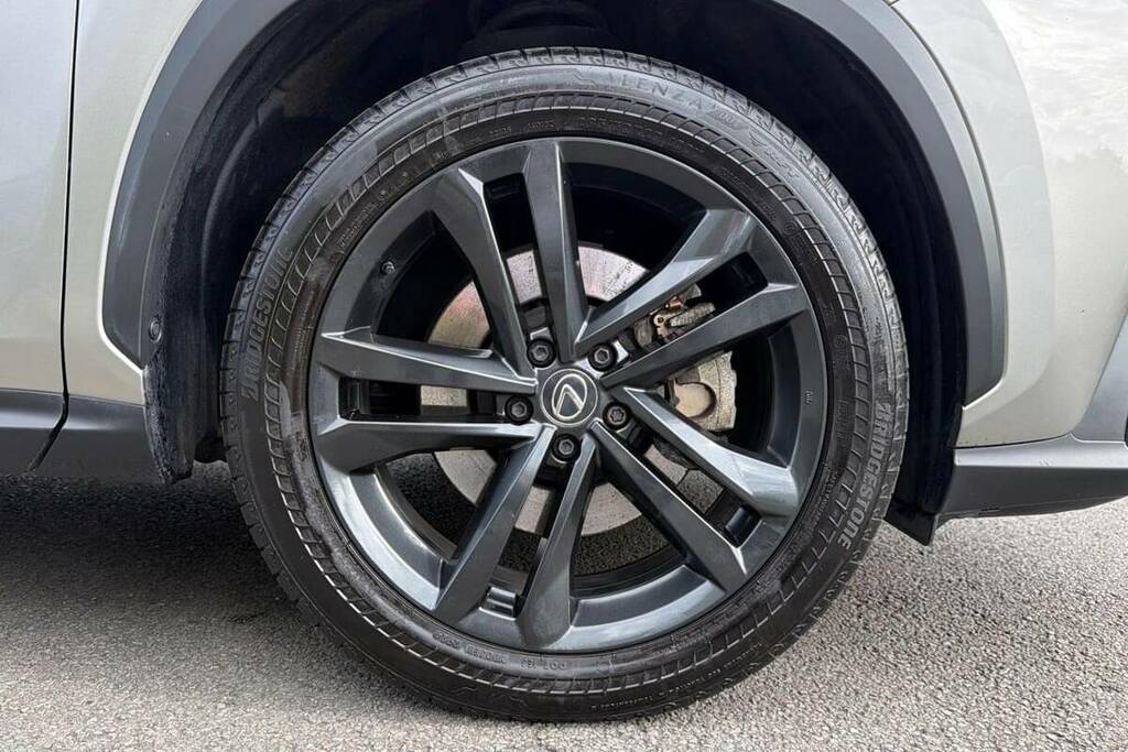 Lexus NX Nx 350H Awd Premium Plus Silver #25