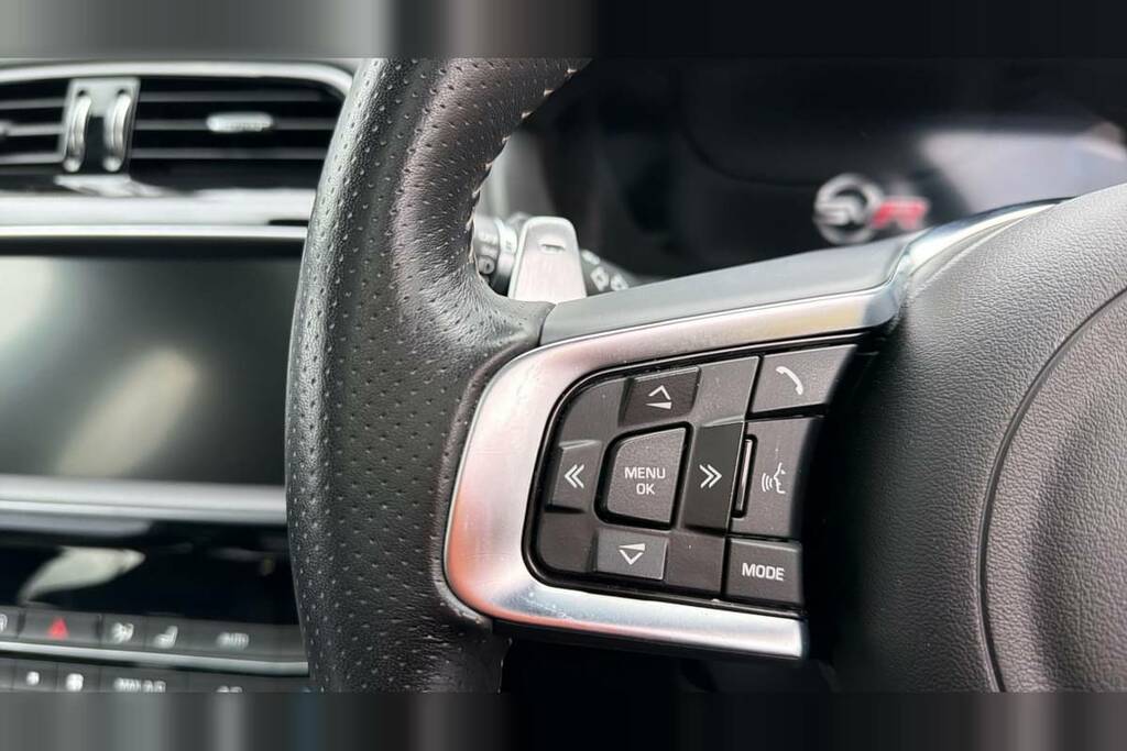 Jaguar F-Pace  Black #27