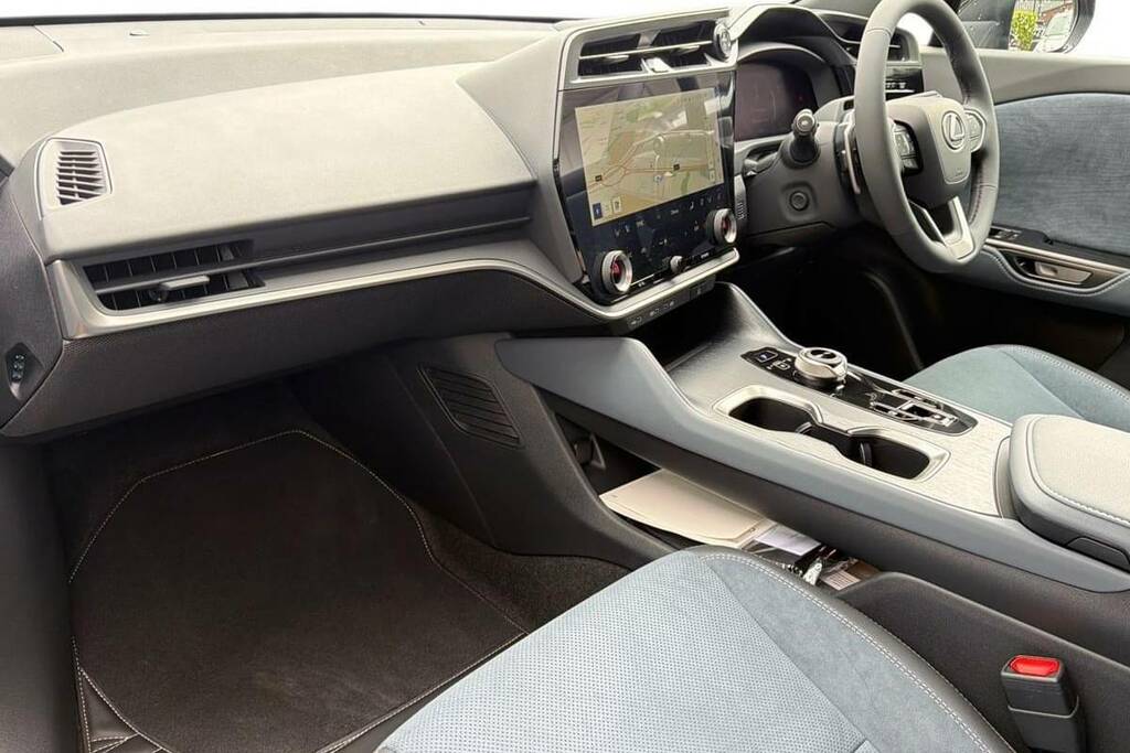 Lexus RZ 500E 280Kw Takumi 77 Kwh  #5
